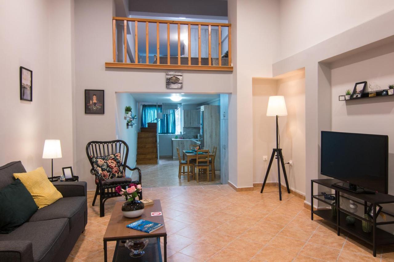 Loft Renovated Flat 5' From The Old Town Corfu Apartman Corfu  Kültér fotó