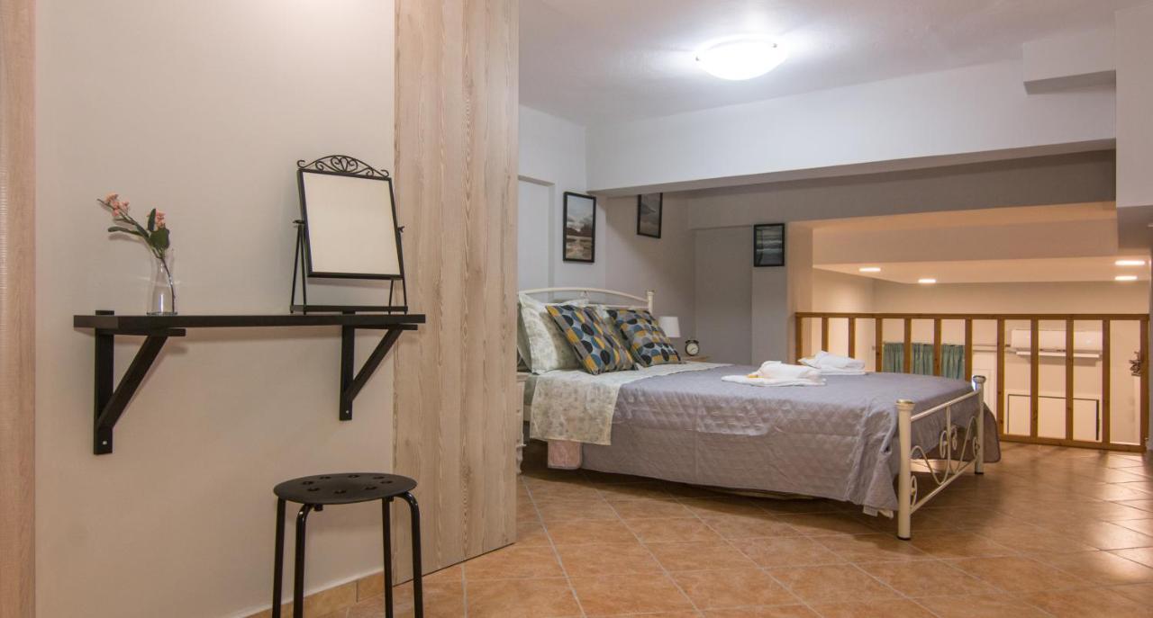Loft Renovated Flat 5' From The Old Town Corfu Apartman Corfu  Kültér fotó